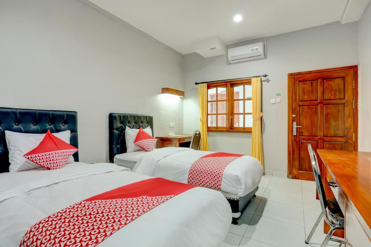 Oyo 90089 Hotel Satria Syariah Denpasar Zewnętrze zdjęcie